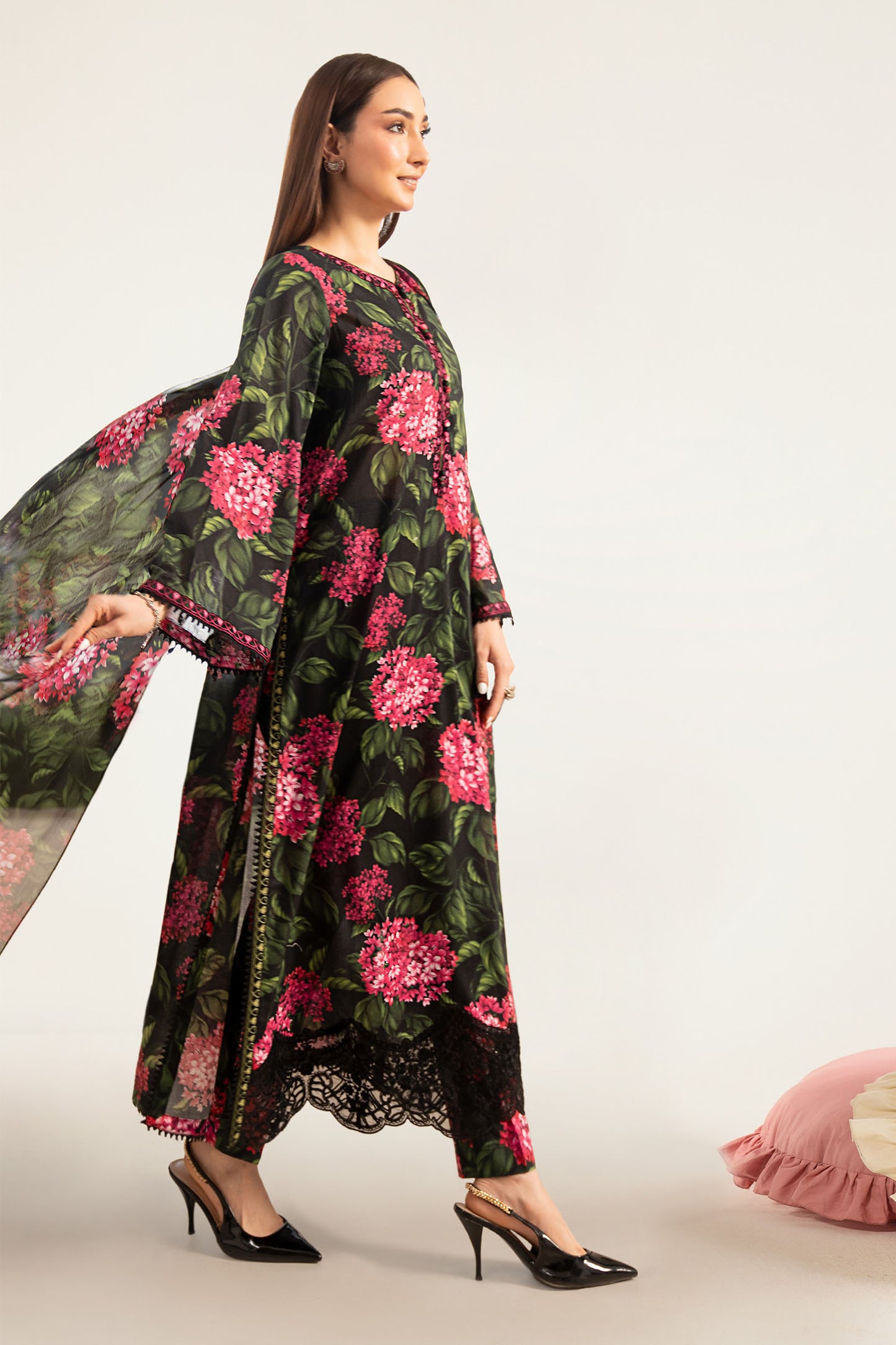 3 Piece Embroidered Lawn Suit