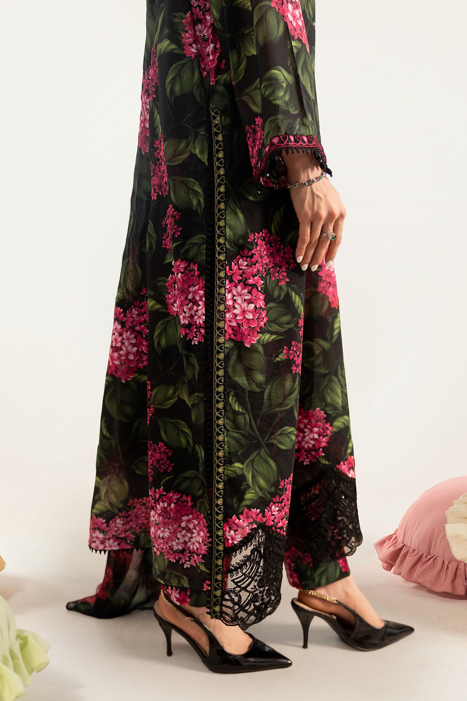 3 Piece Embroidered Lawn Suit