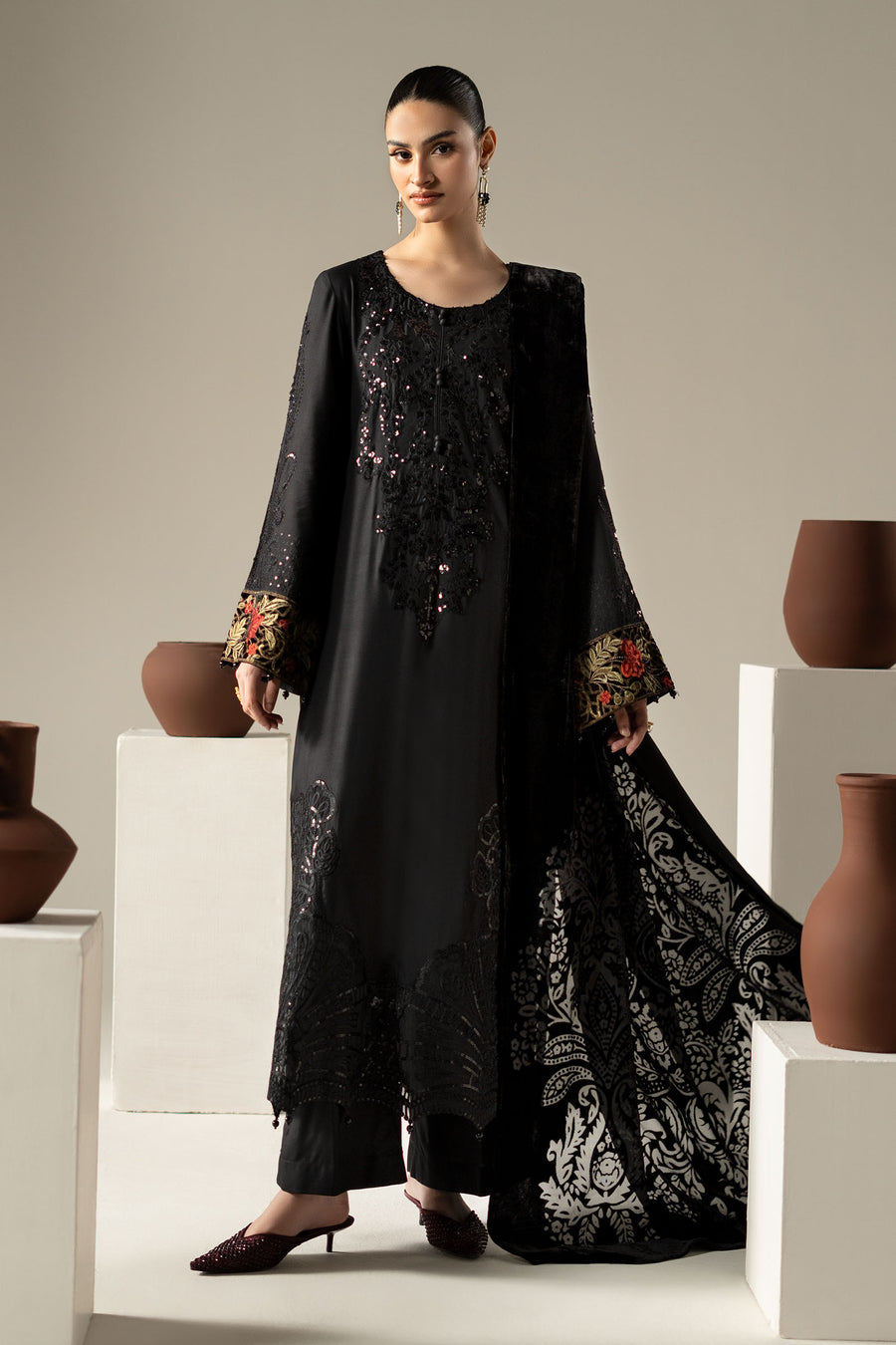 Retail Price: 27,990/-PKR