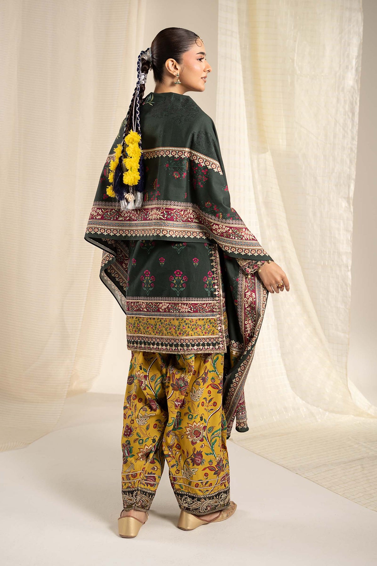 3 Piece Embroidered Khaddar Suit