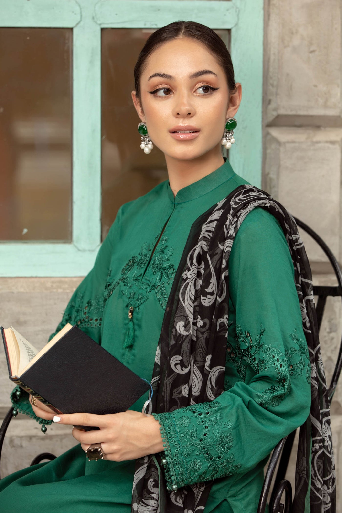 3 Piece Embroidered Lawn Suit