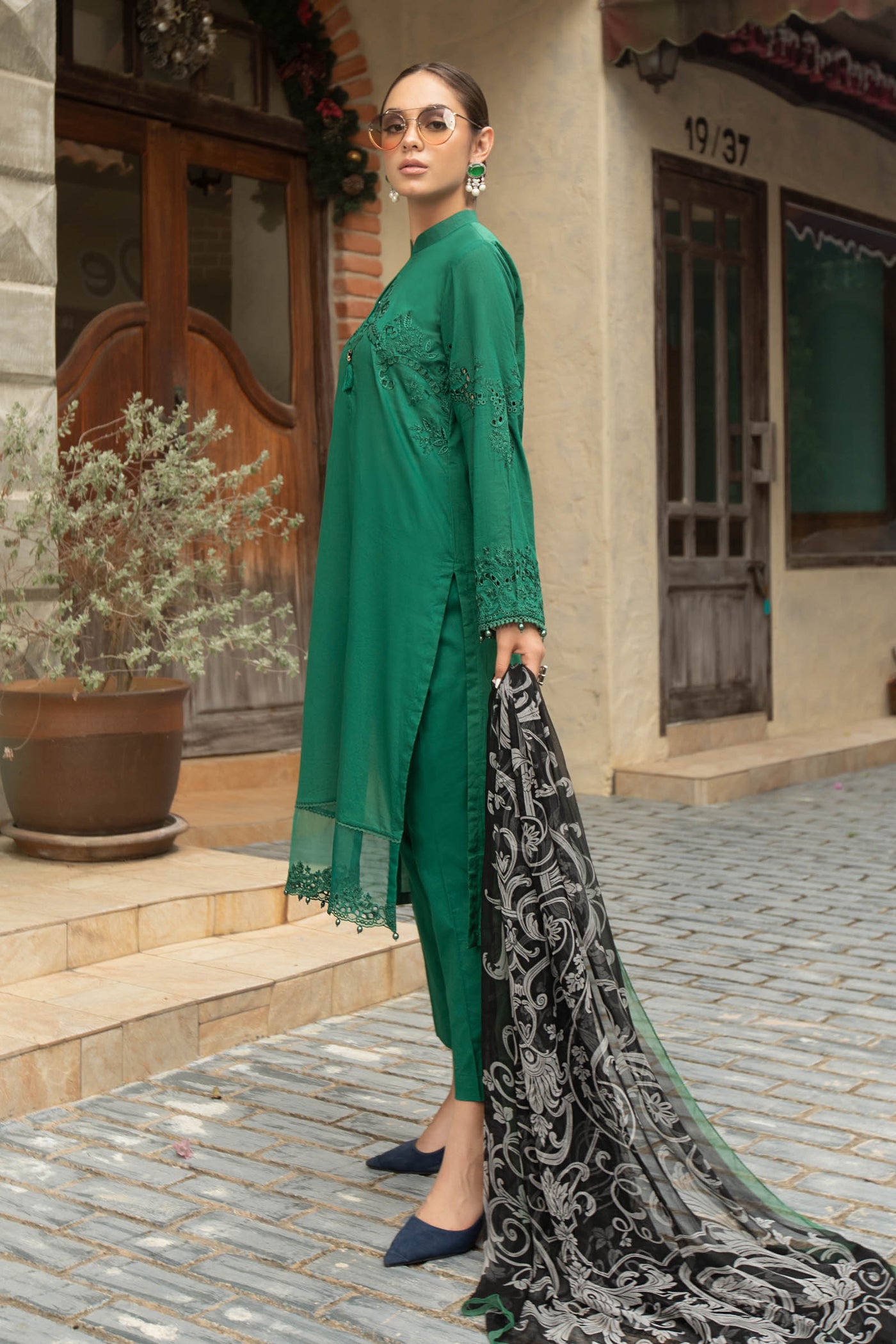 3 Piece Embroidered Lawn Suit