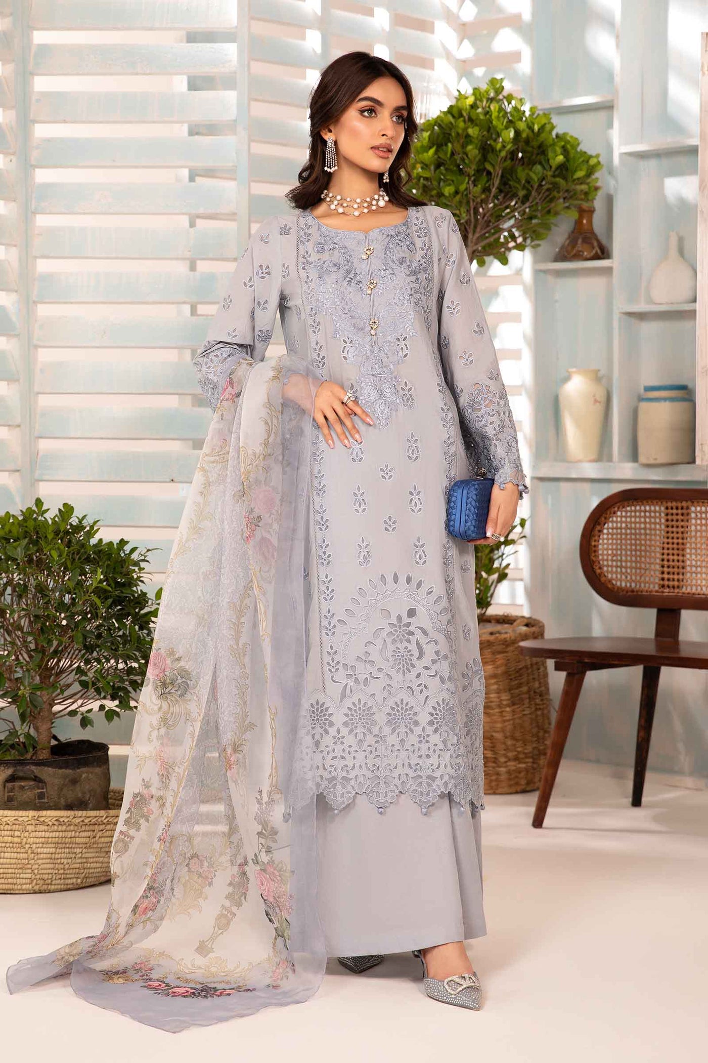 3 Piece Embroidered Lawn Suit