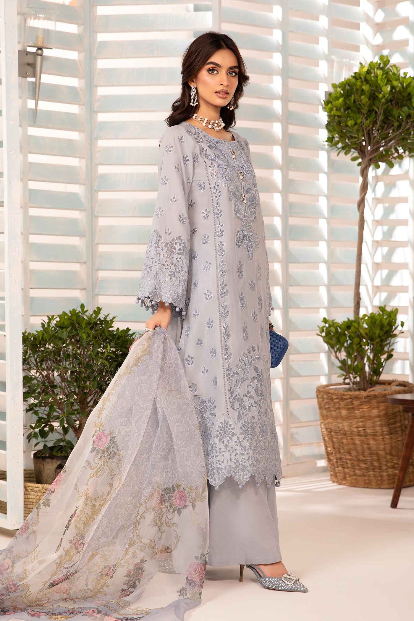 3 Piece Embroidered Lawn Suit