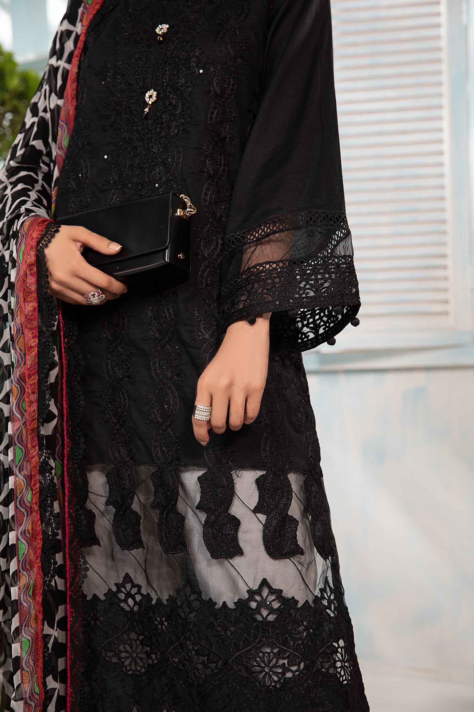 3 Piece Embroidered Lawn Suit
