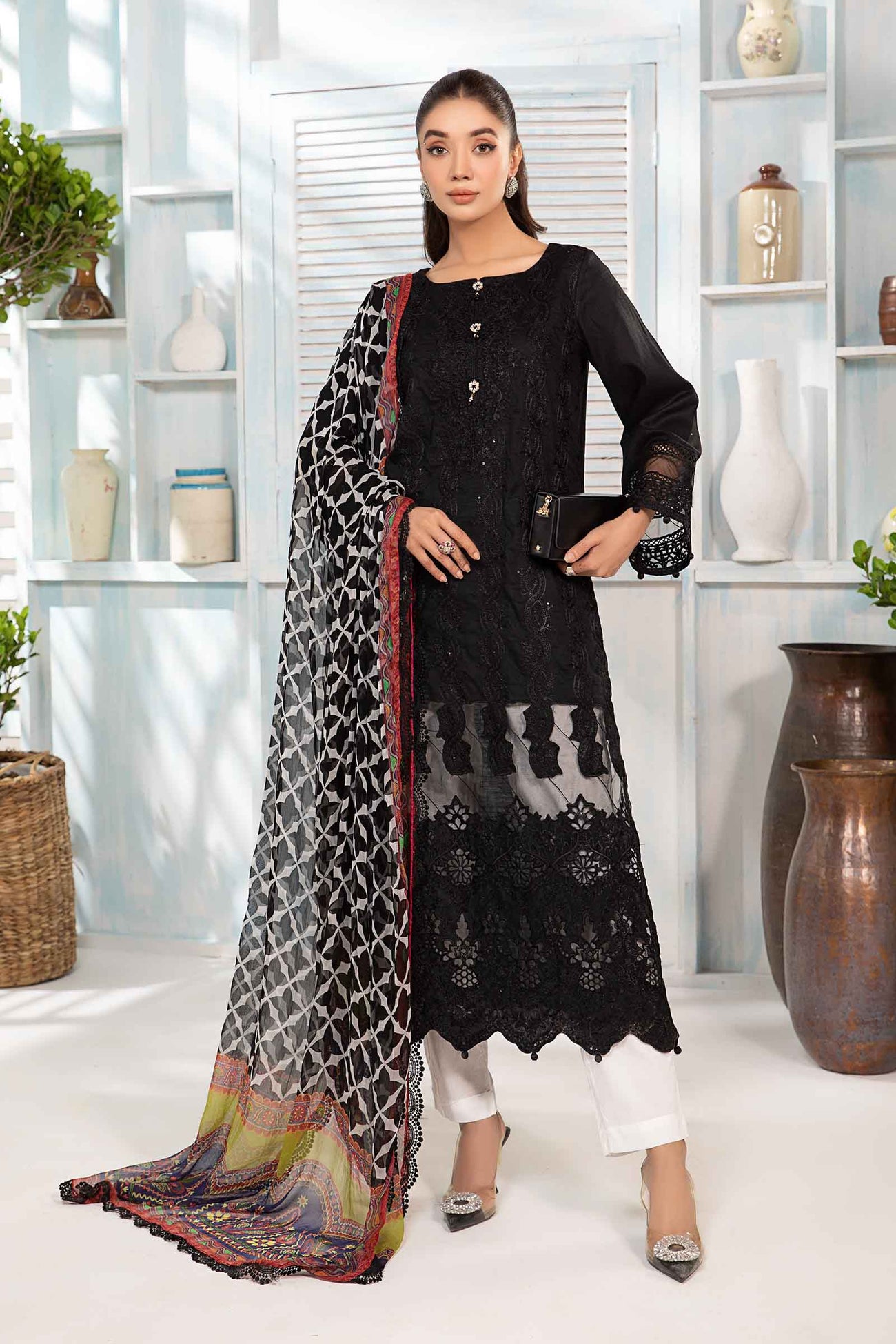 3 Piece Embroidered Lawn Suit