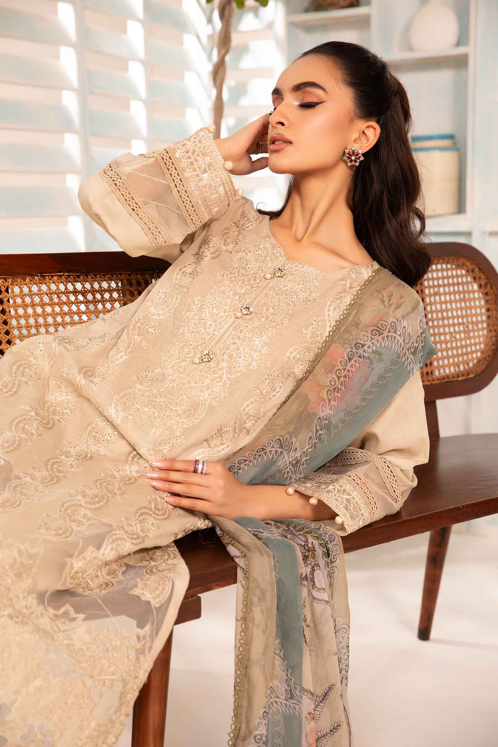 3 Piece Embroidered Lawn Suit