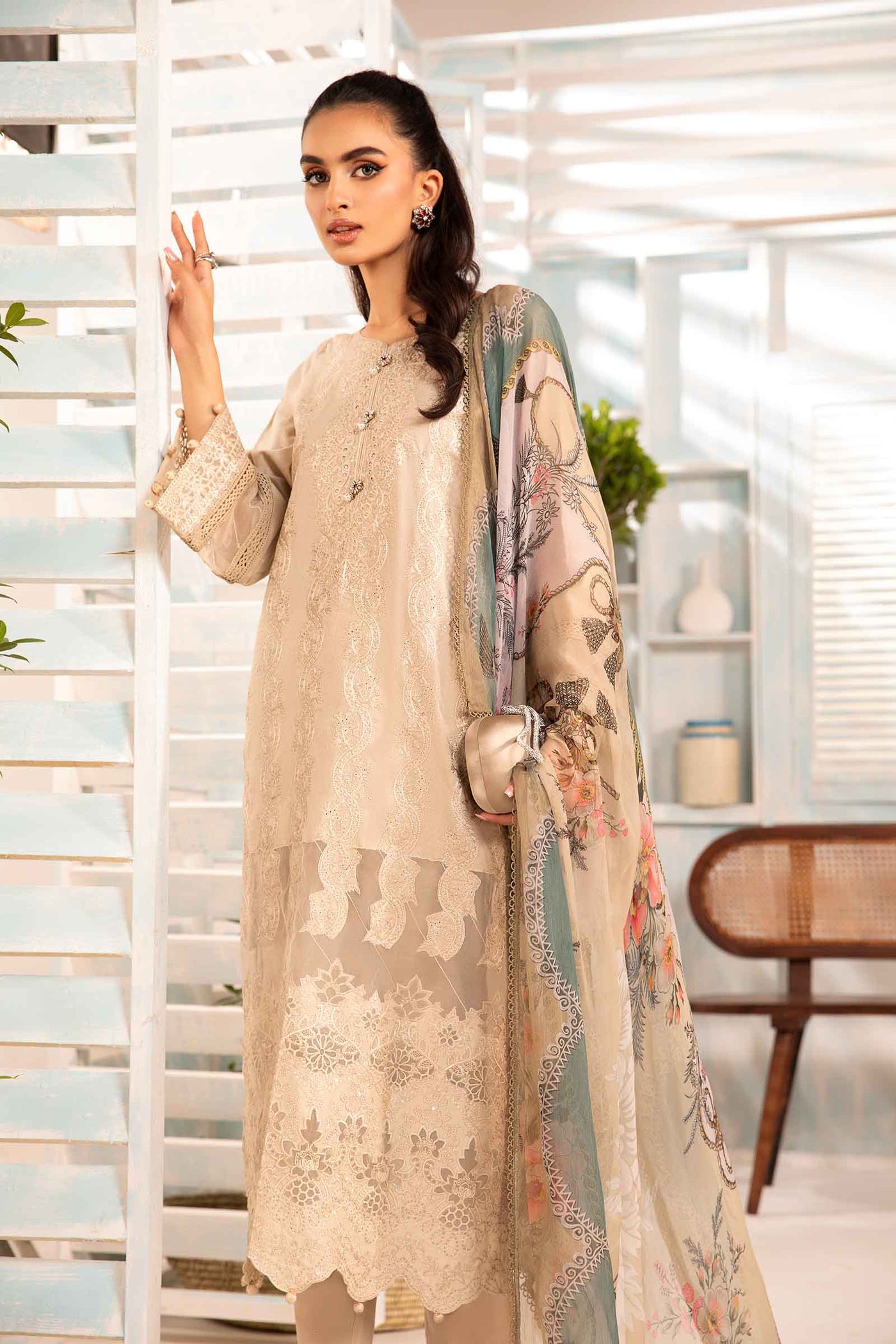3 Piece Embroidered Lawn Suit