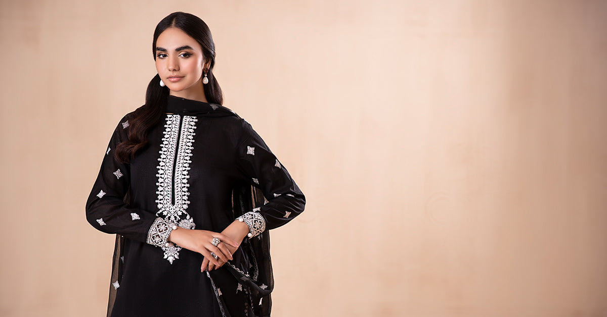 3 Piece Embroidered Lawn Suit