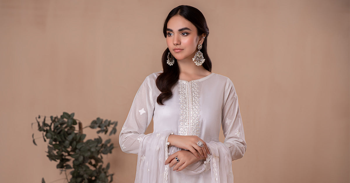 3 Piece Embroidered Lawn Suit