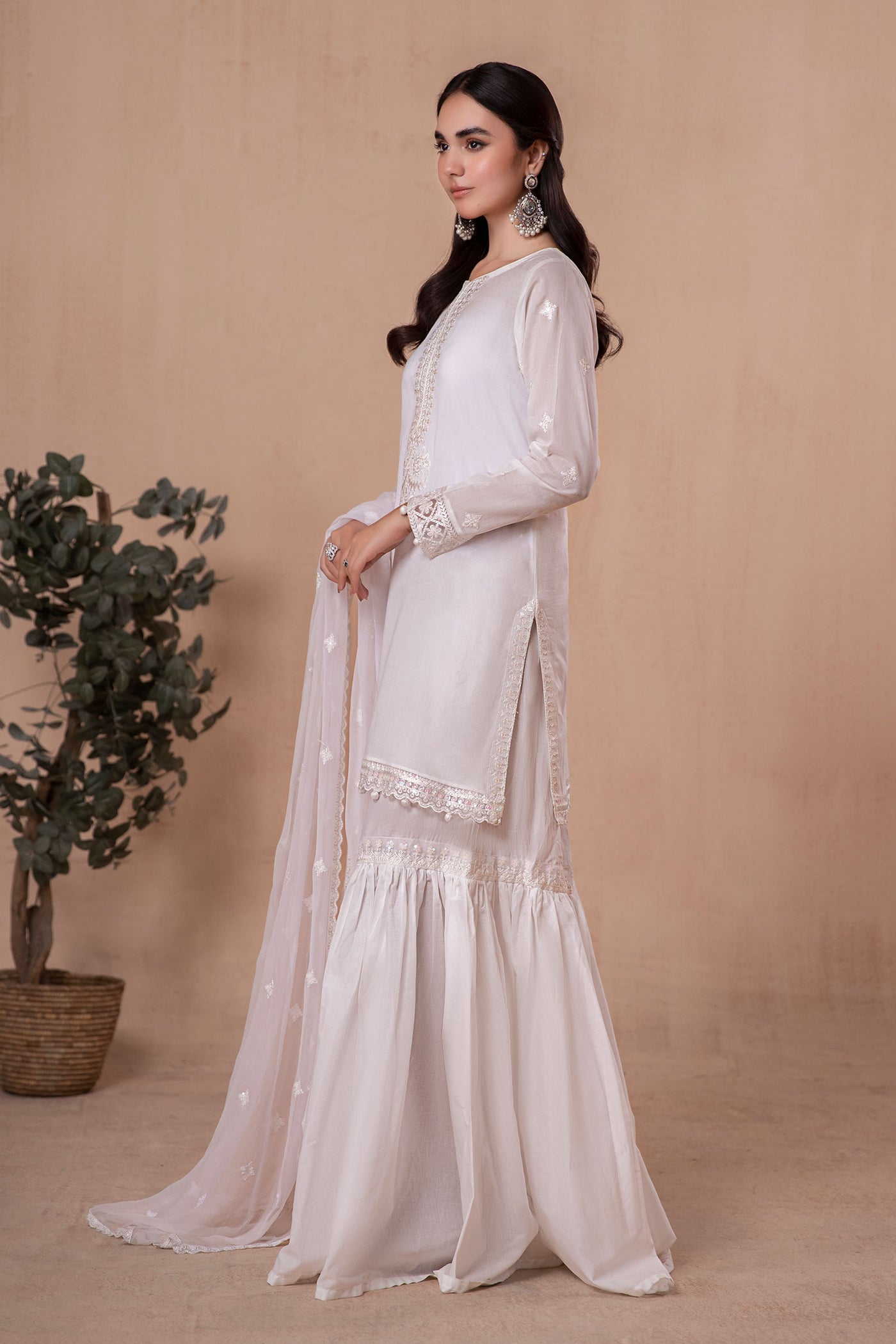 3 Piece Embroidered Lawn Suit