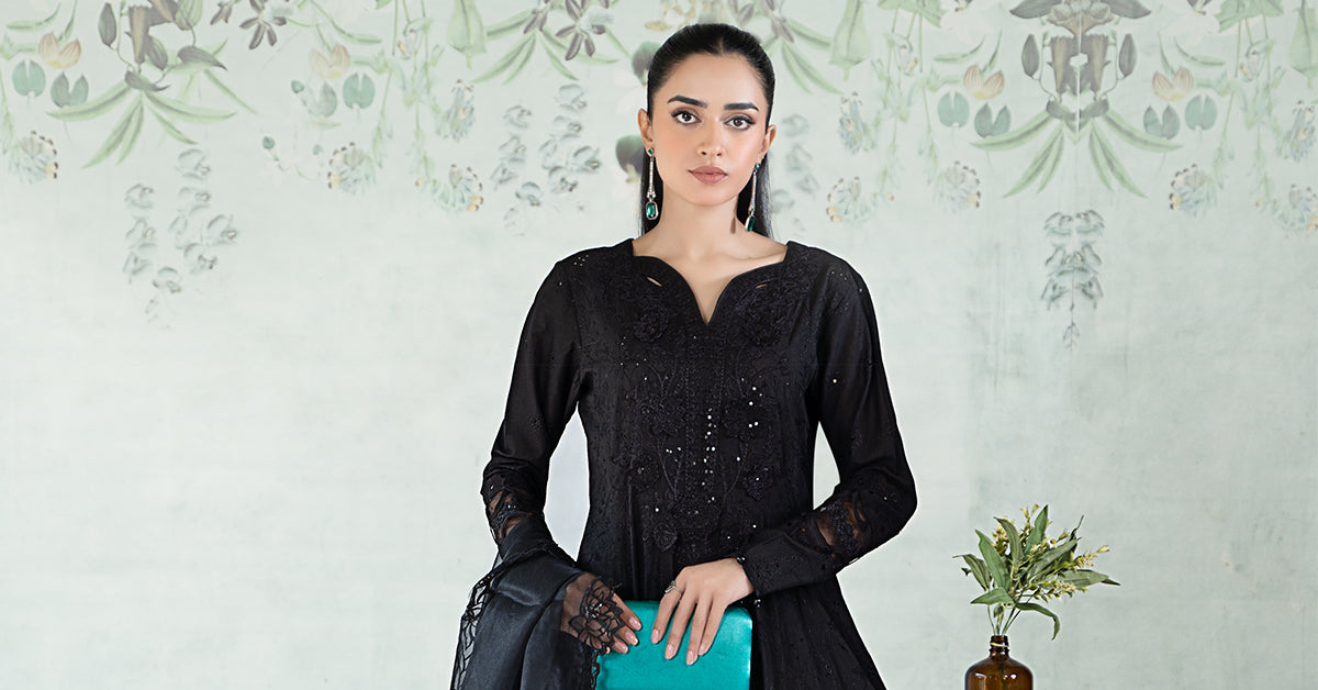 3 Piece Embroidered Lawn Suit
