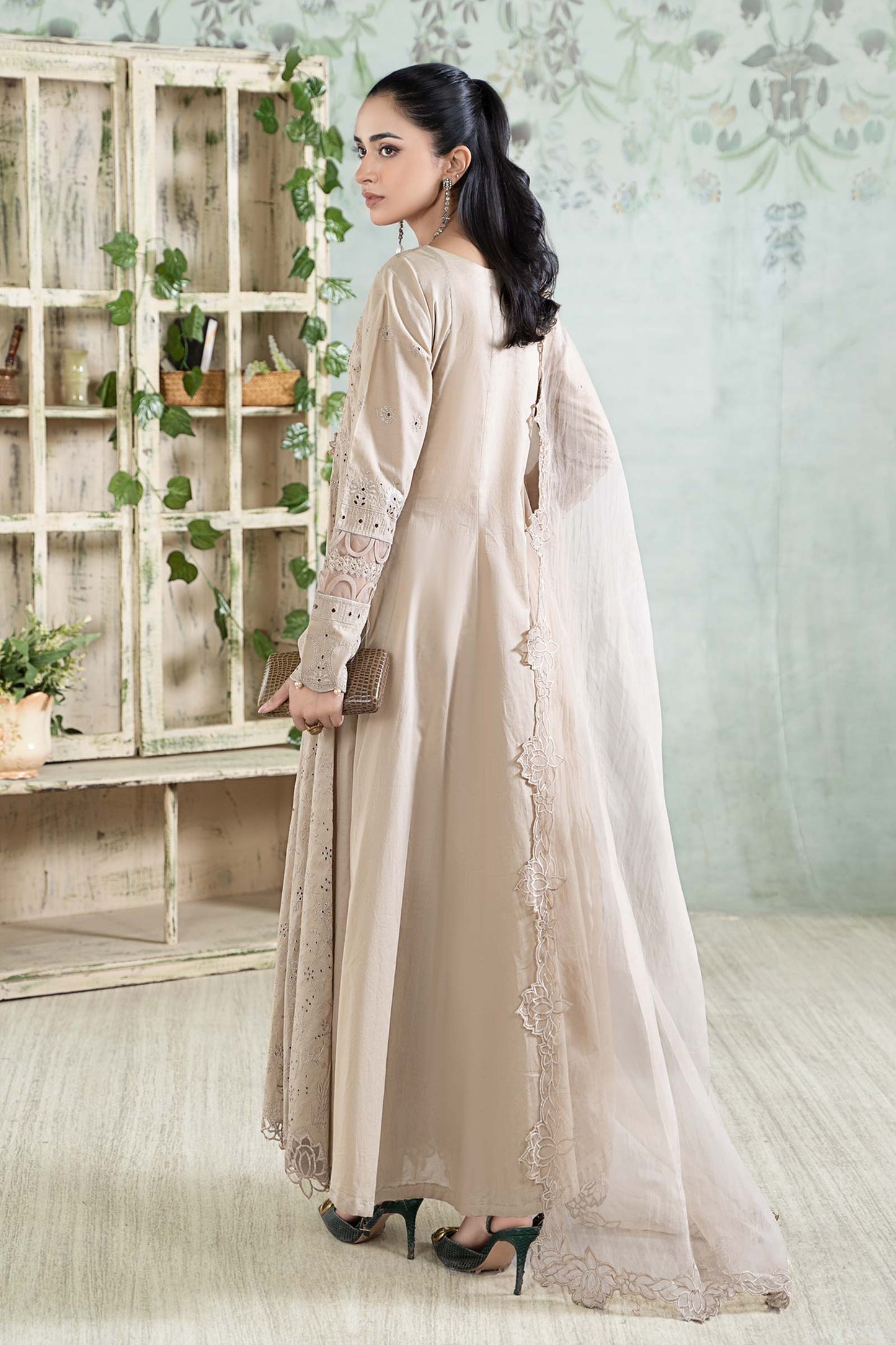 3 Piece Embroidered Lawn Suit