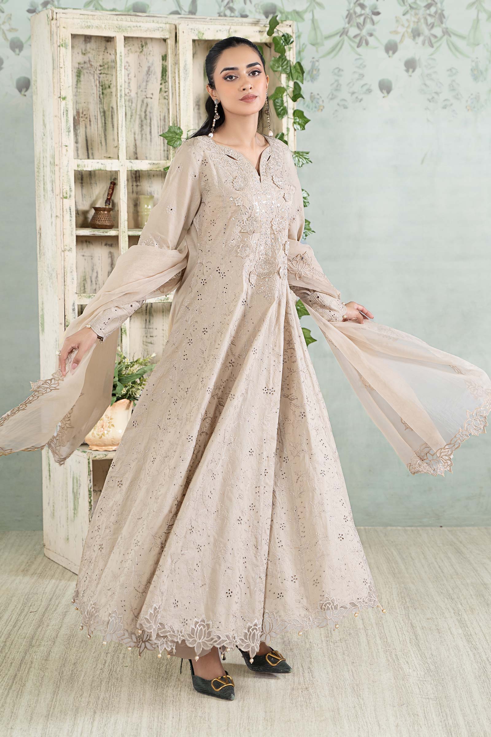 3 Piece Embroidered Lawn Suit