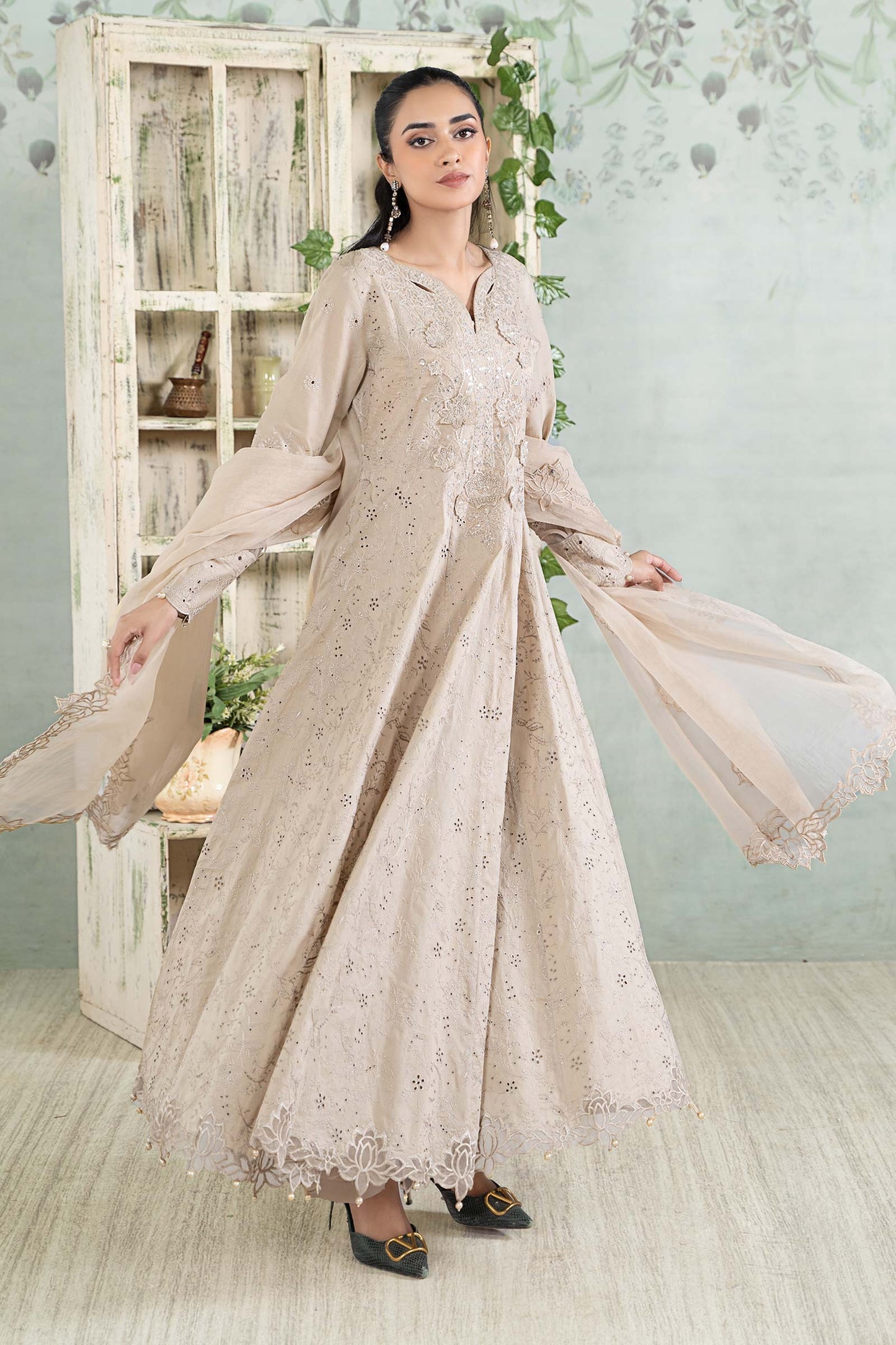 3 Piece Embroidered Lawn Suit