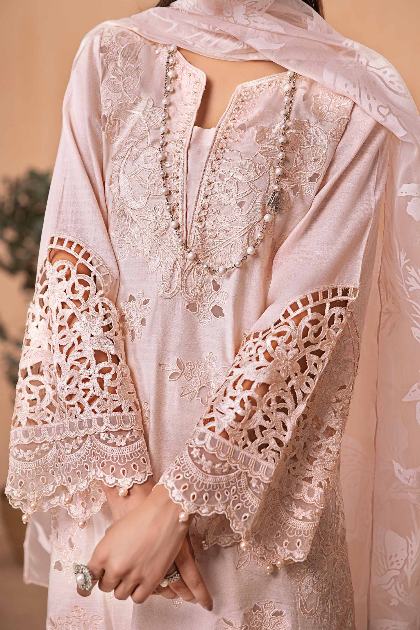 3 Piece Embroidered Lawn Suit