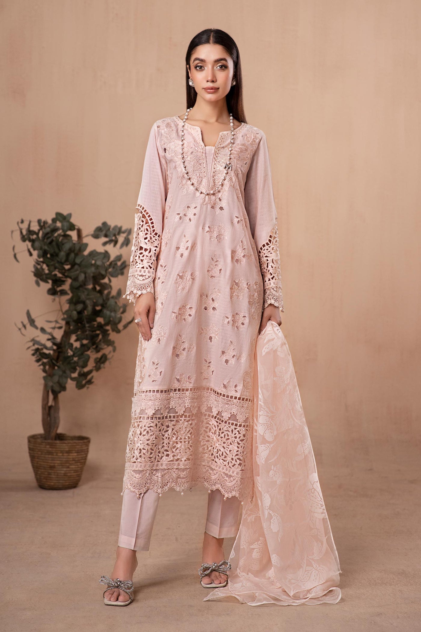 3 Piece Embroidered Lawn Suit