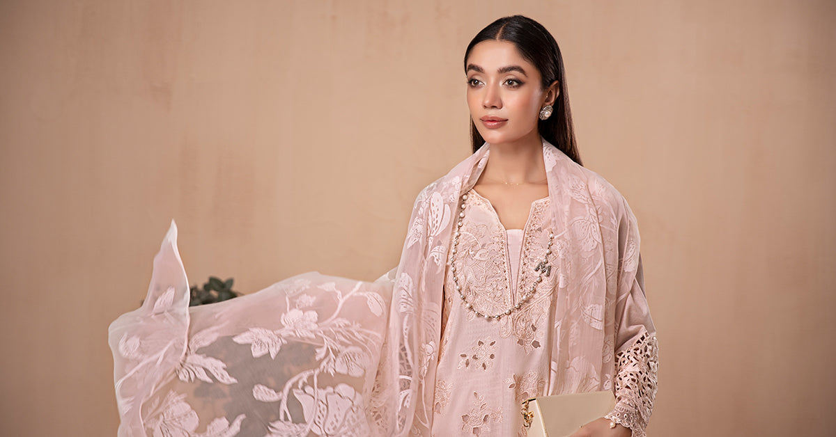 3 Piece Embroidered Lawn Suit