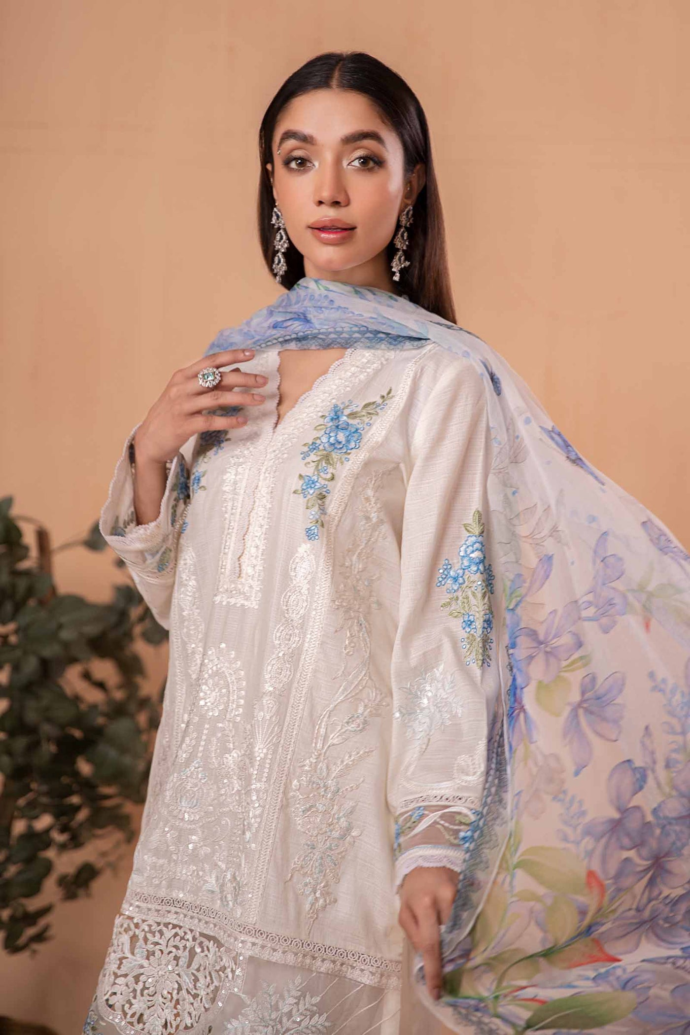 3 Piece Embroidered Lawn Suit