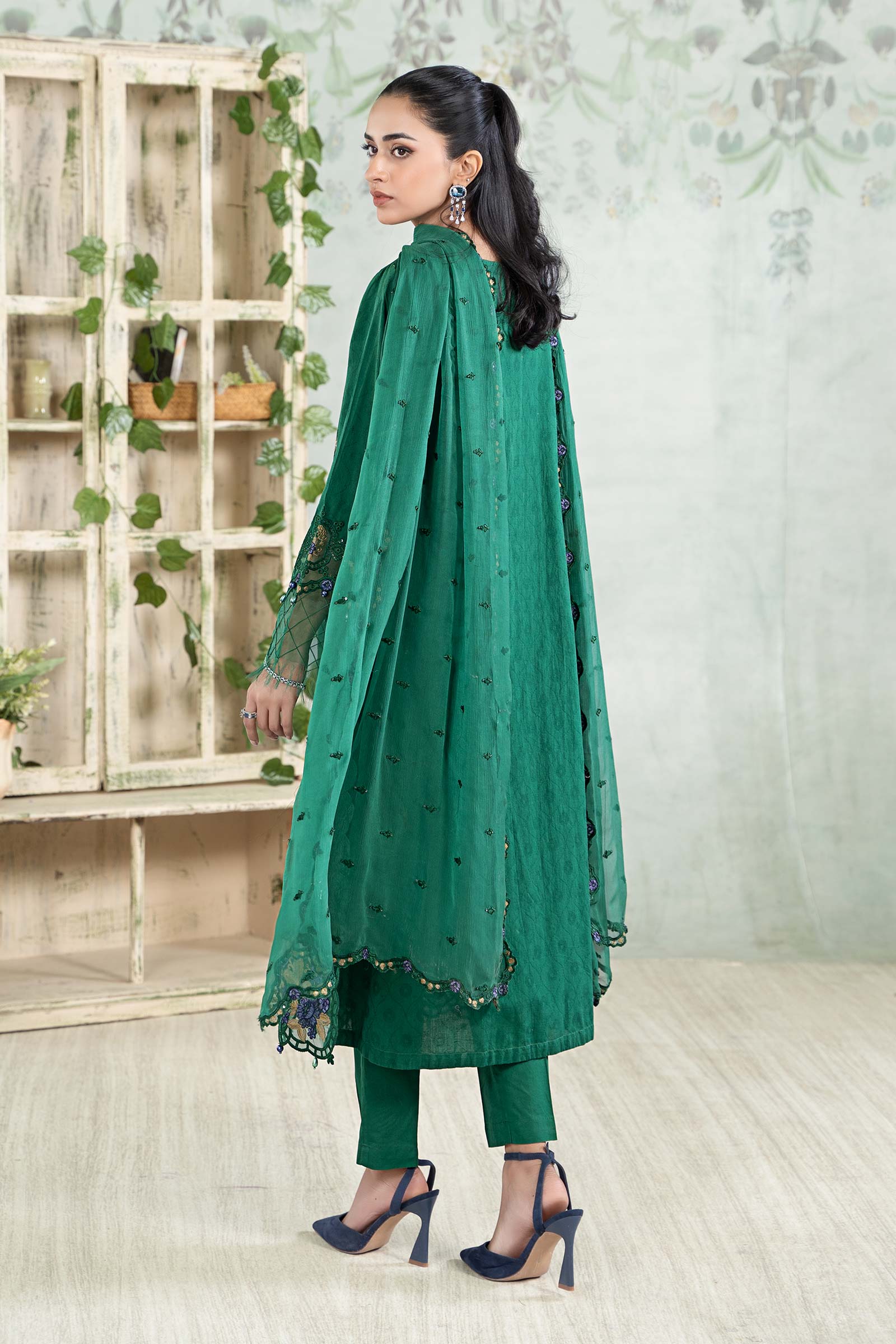 3 Piece Embroidered Jacquard Lawn Suit