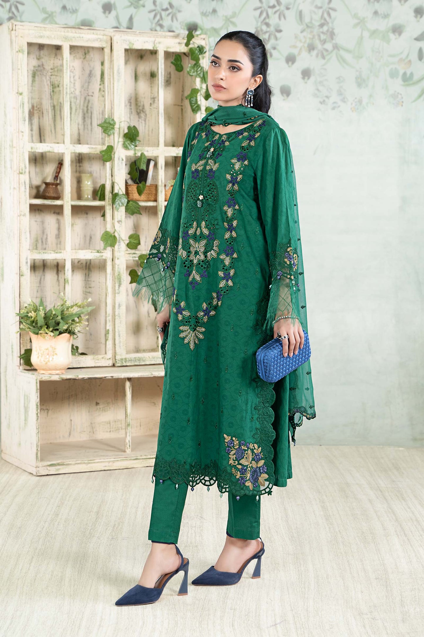 3 Piece Embroidered Jacquard Lawn Suit