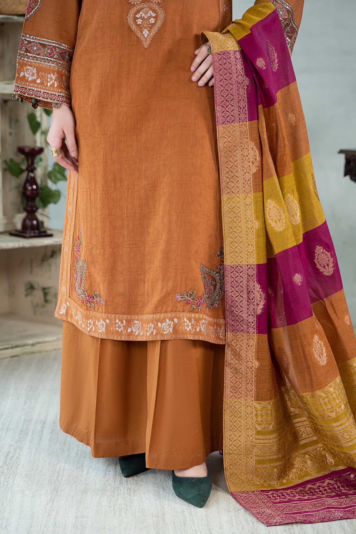 3 Piece Dyed Jacquard Broshia Suit