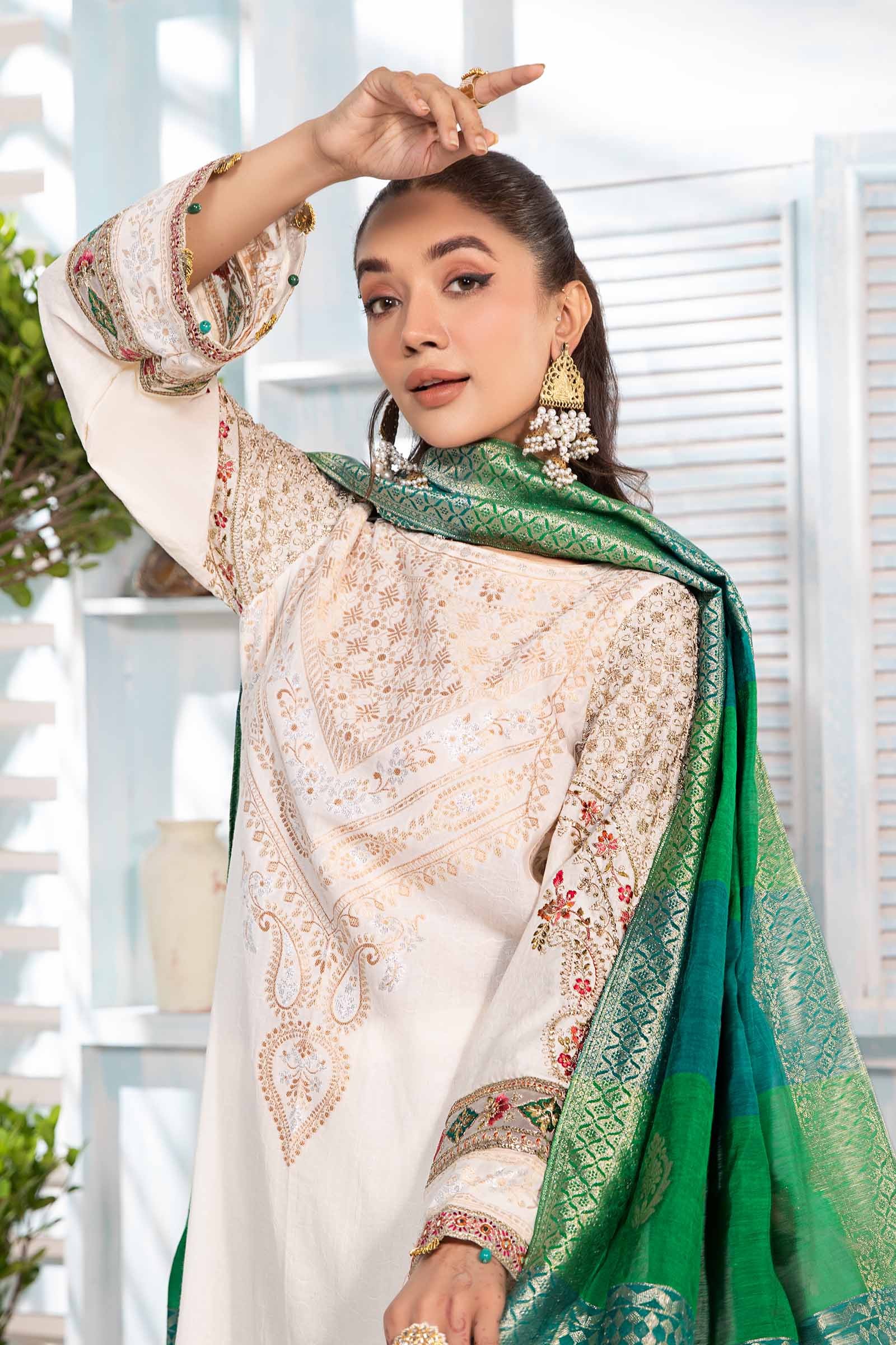 3 Piece Dyed Jacquard Broshia Suit