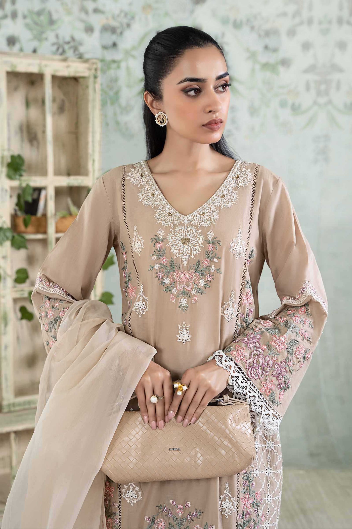 3 Piece Embroidered Lawn Suit | DW-EA24-33