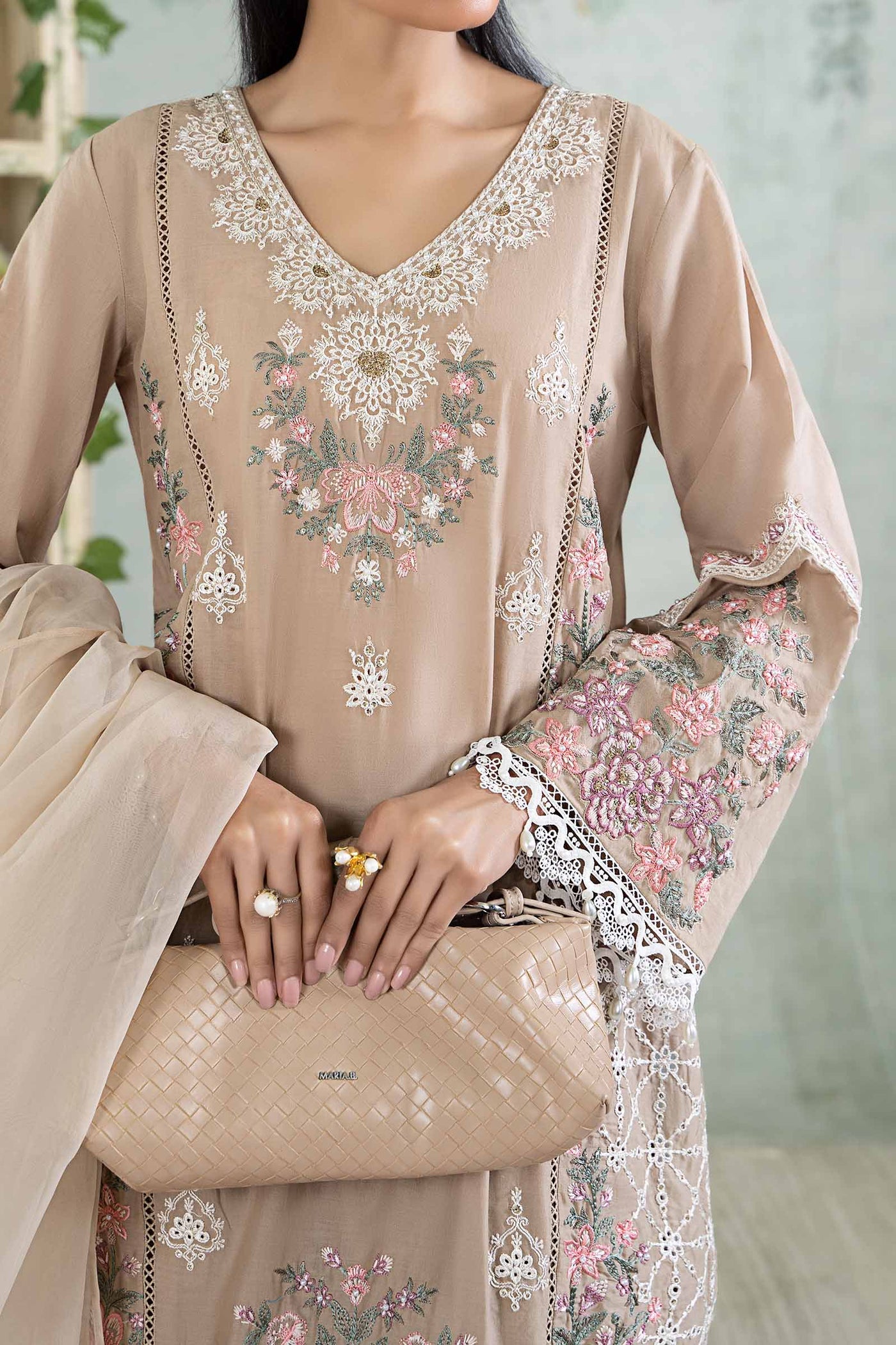 3 Piece Embroidered Lawn Suit | DW-EA24-33