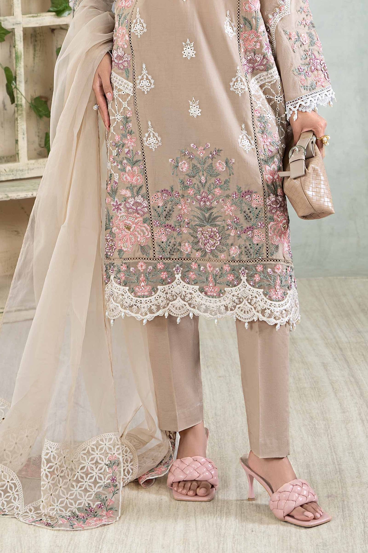 3 Piece Embroidered Lawn Suit | DW-EA24-33