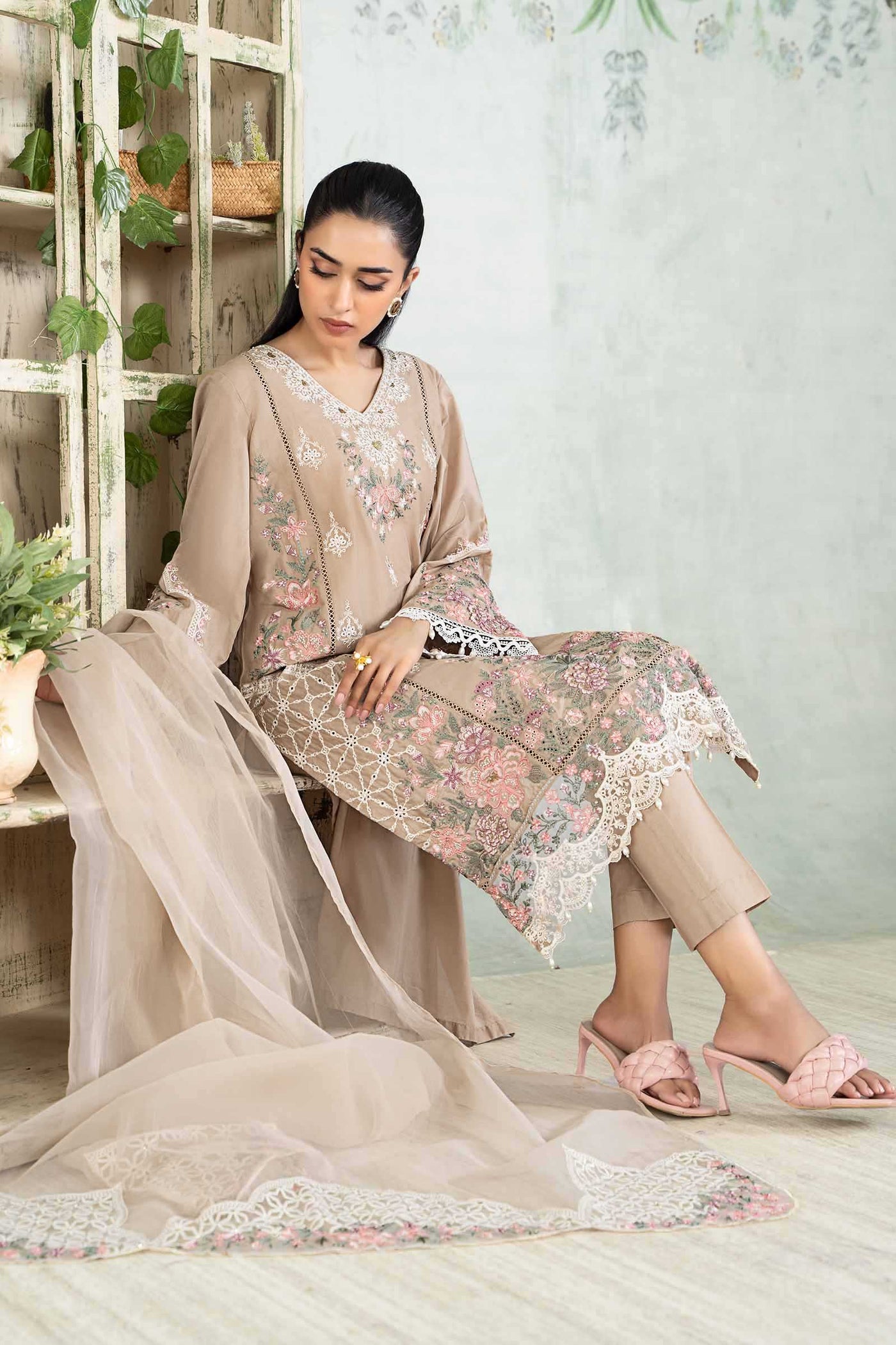 3 Piece Embroidered Lawn Suit | DW-EA24-33