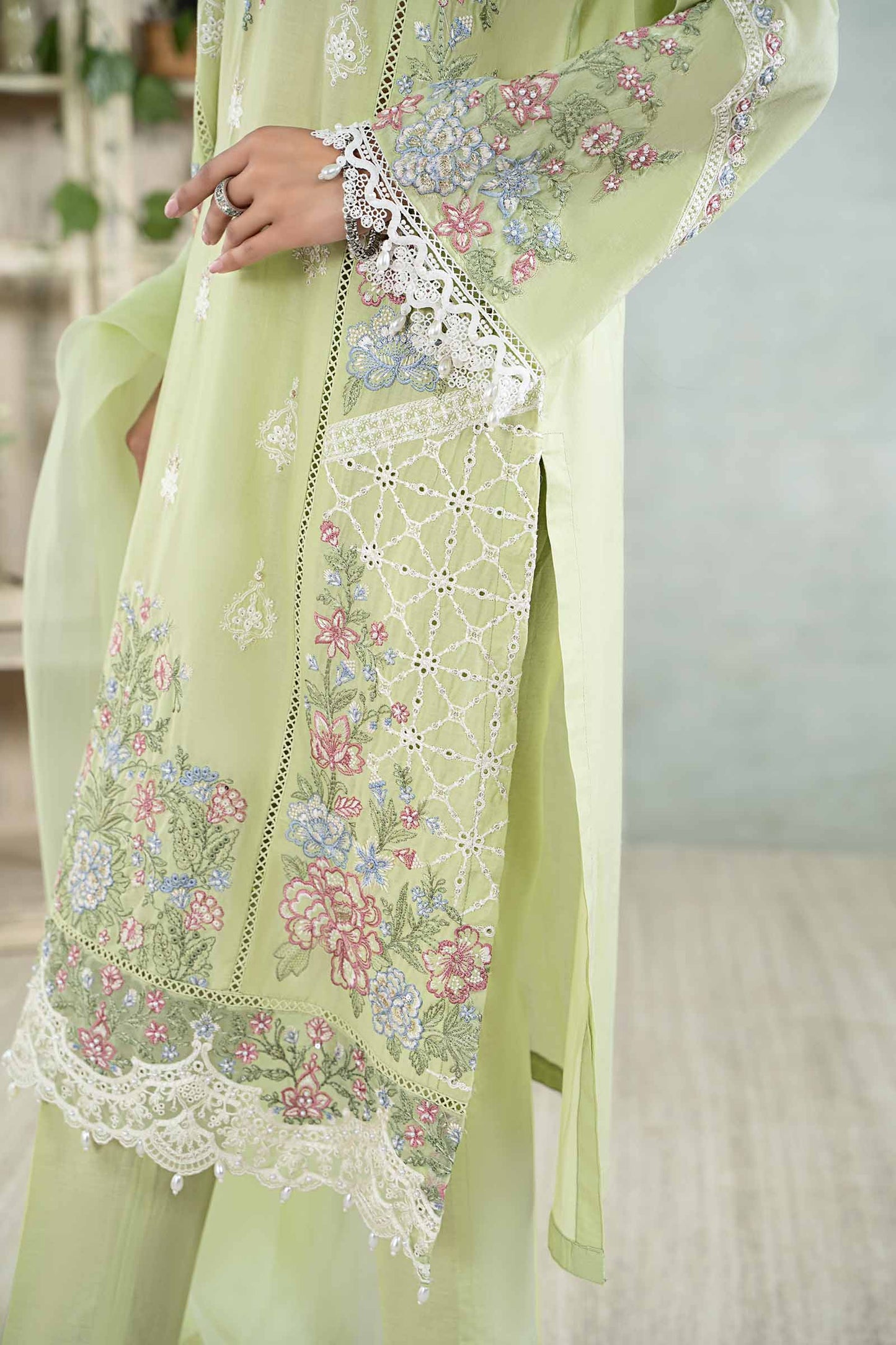 3 Piece Embroidered Lawn Suit