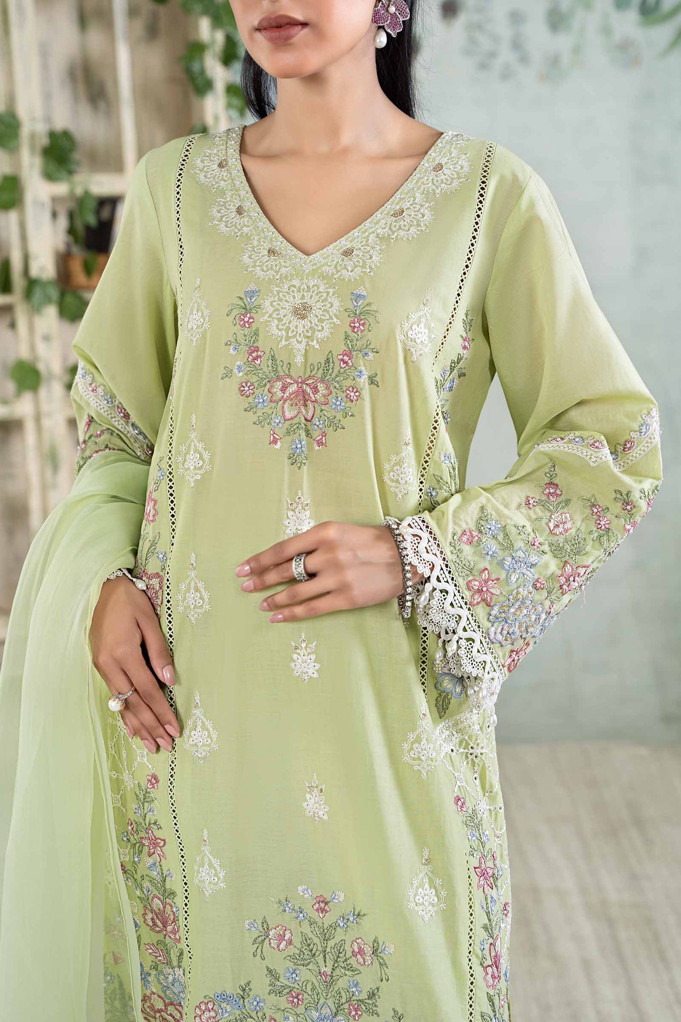 3 Piece Embroidered Lawn Suit