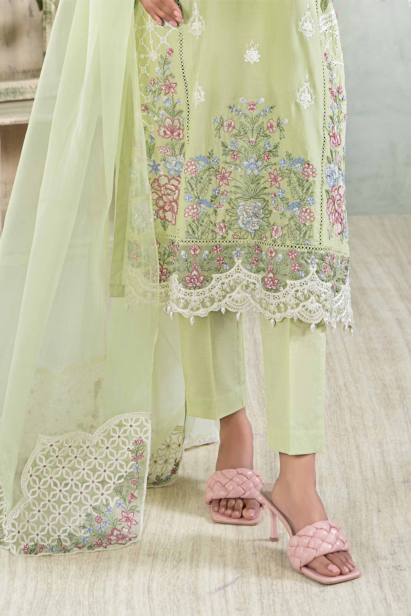 3 Piece Embroidered Lawn Suit