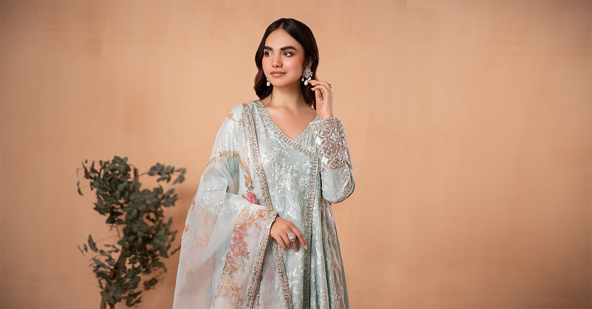 3 Piece Embroidered Jacquard Lawn Suit