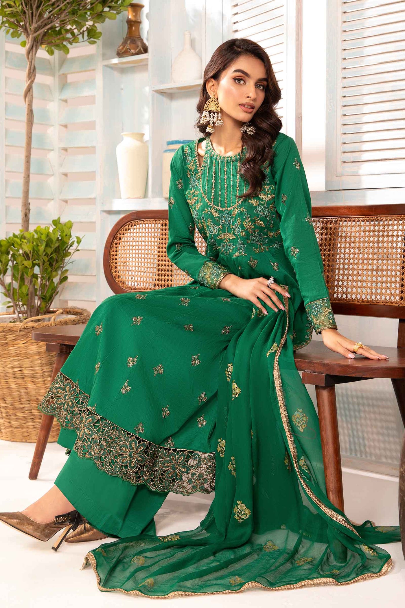 3 Piece Embroidered Jacquard Lawn Suit