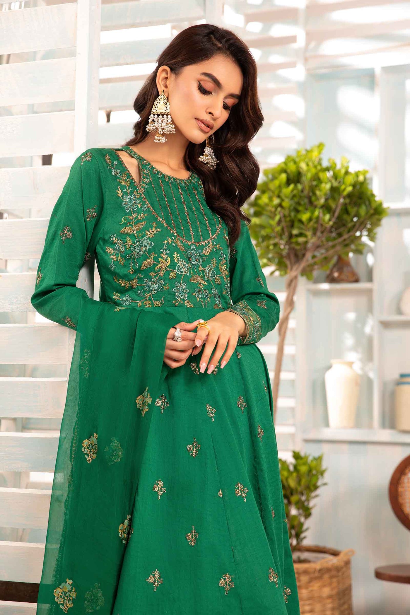 3 Piece Embroidered Jacquard Lawn Suit