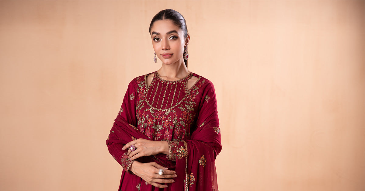 3 Piece Embroidered Jacquard Lawn Suit
