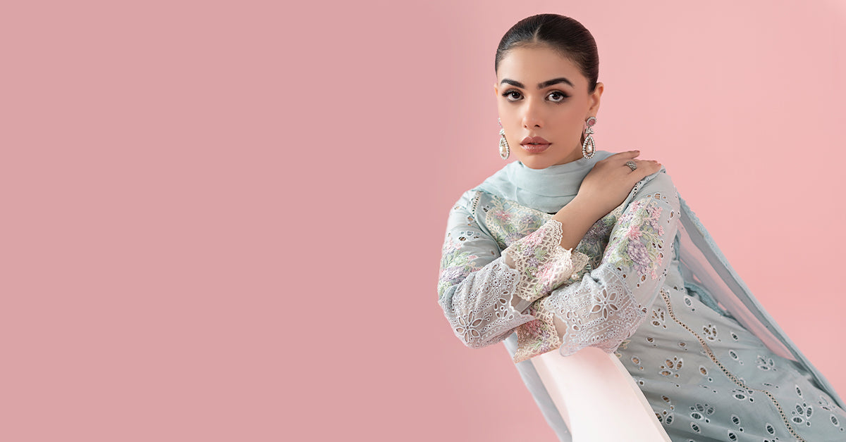 3 Piece Embroidered Lawn Suit |  DW-EA25-15