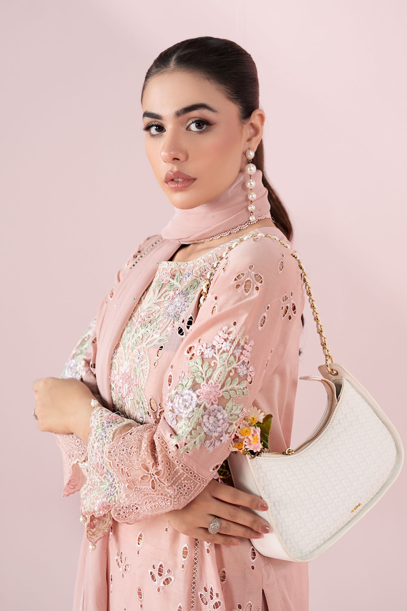 3 Piece Embroidered Lawn Suit |  DW-EA25-15