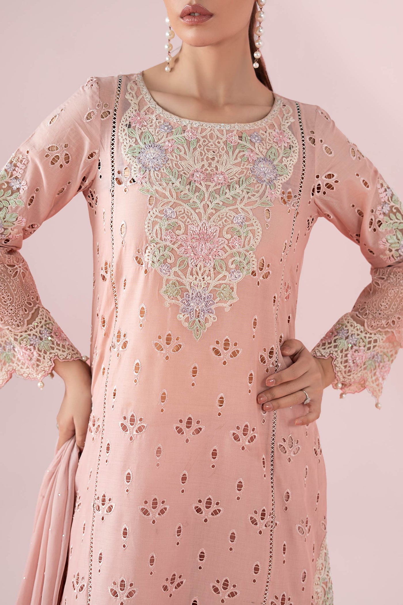 3 Piece Embroidered Lawn Suit |  DW-EA25-15