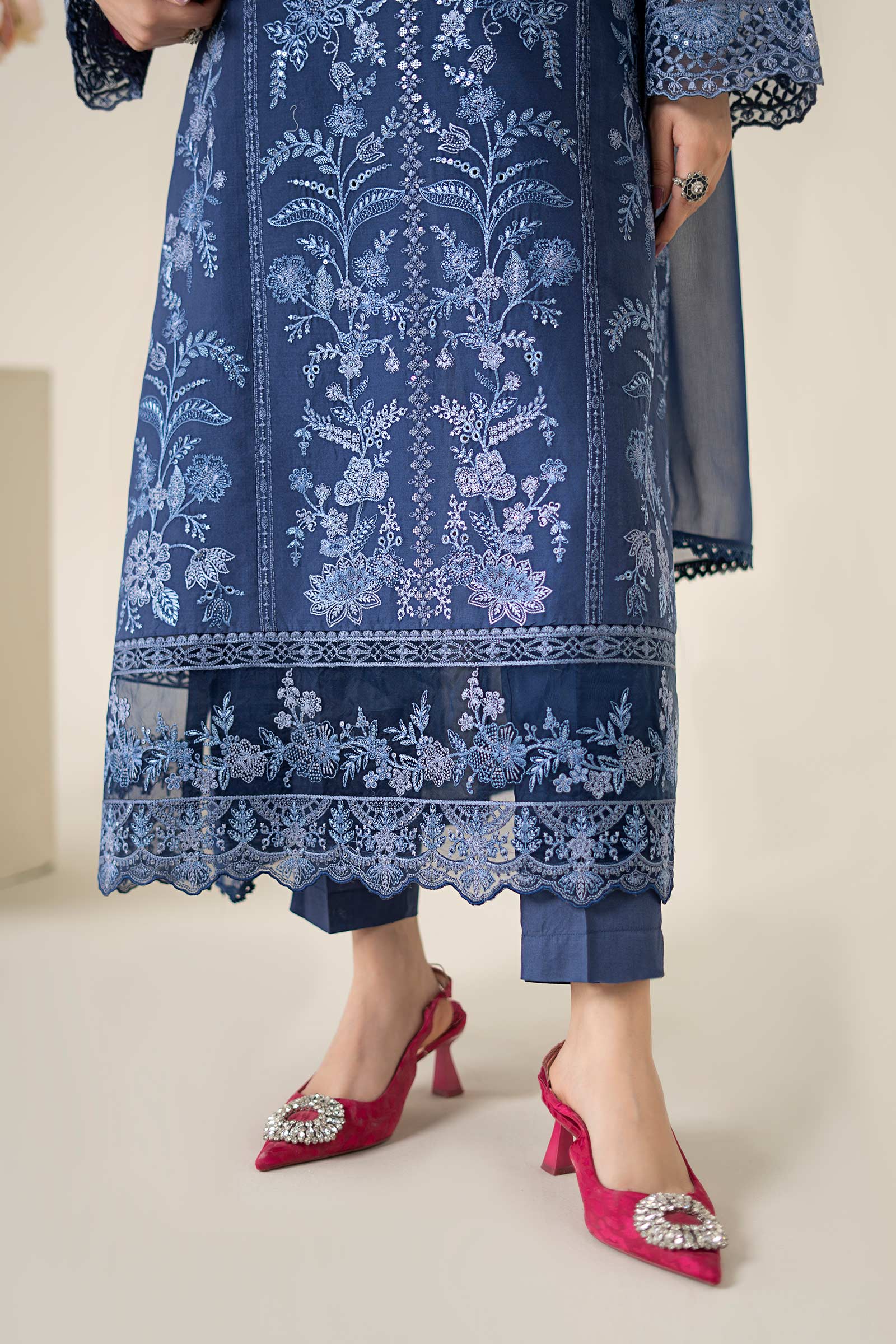 3 Piece Embroidered Lawn Suit