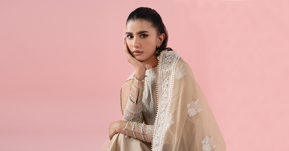 3 Piece Embroidered Lawn Suit