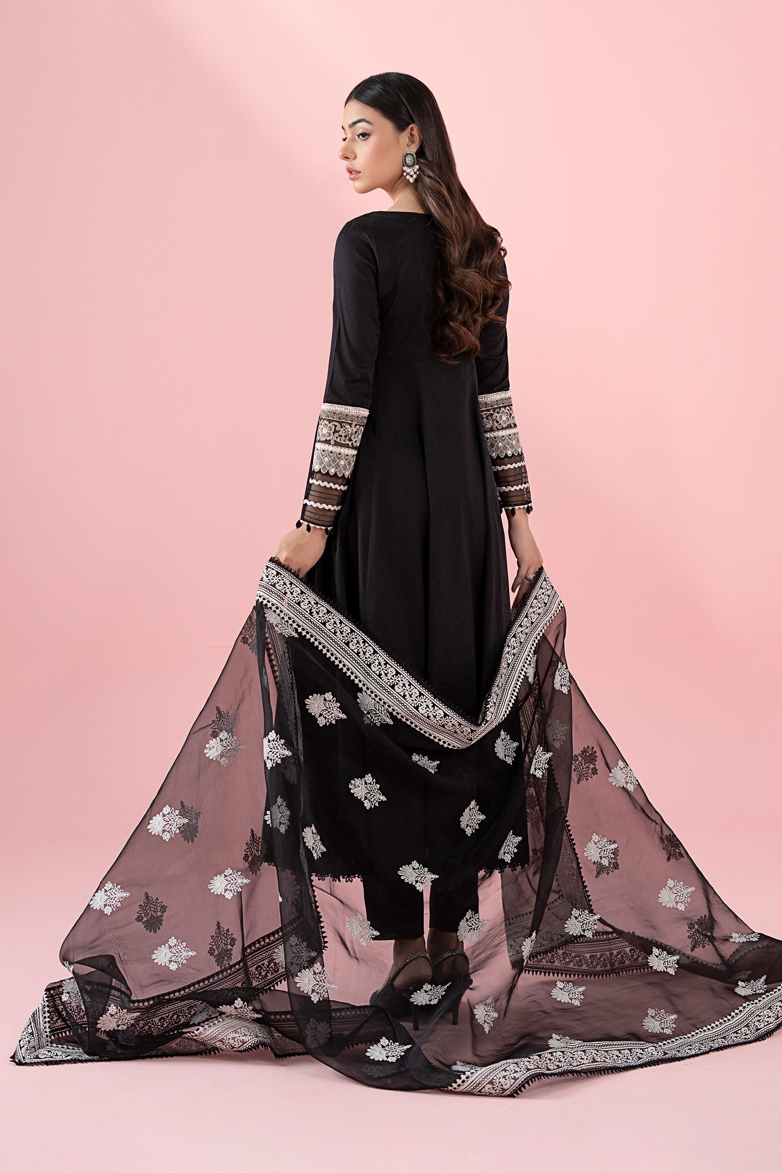 3 Piece Embroidered Lawn Suit