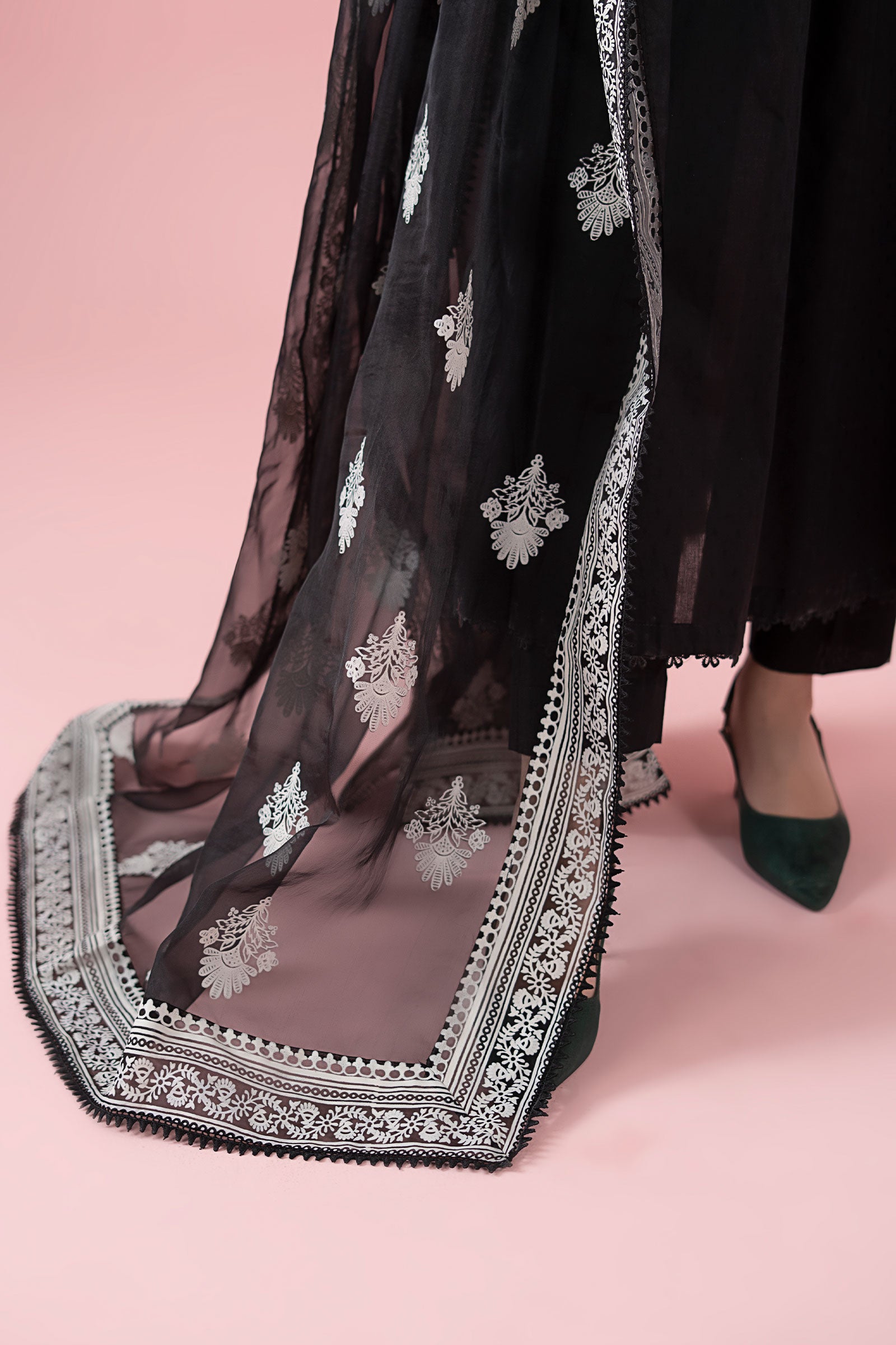 3 Piece Embroidered Lawn Suit