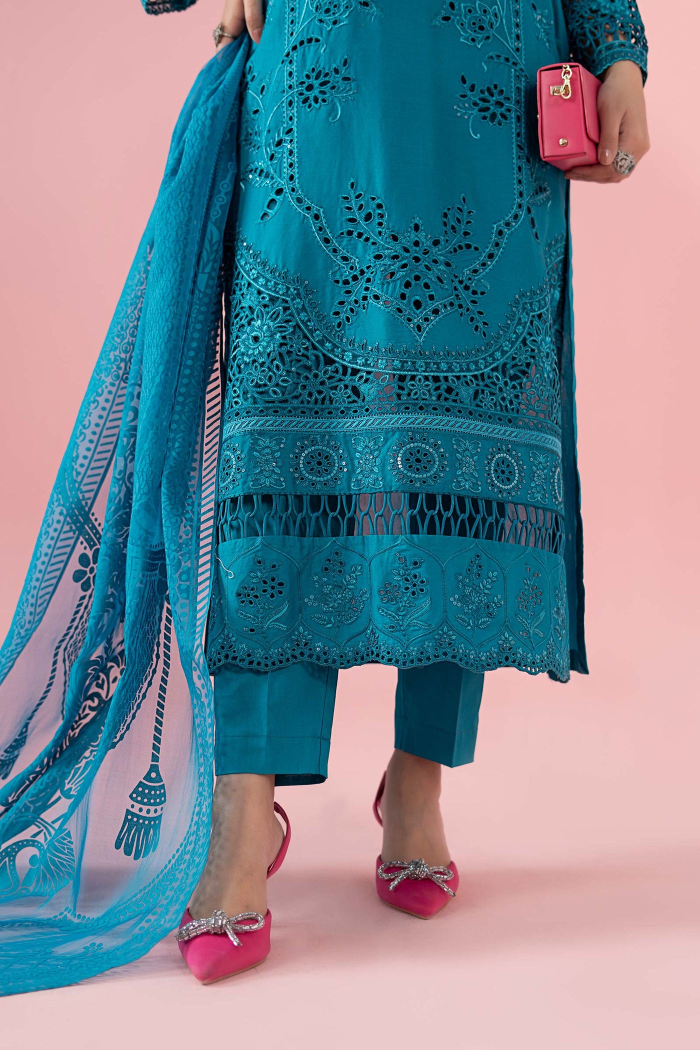 3 Piece Embroidered Lawn Suit |  DW-EA25-74