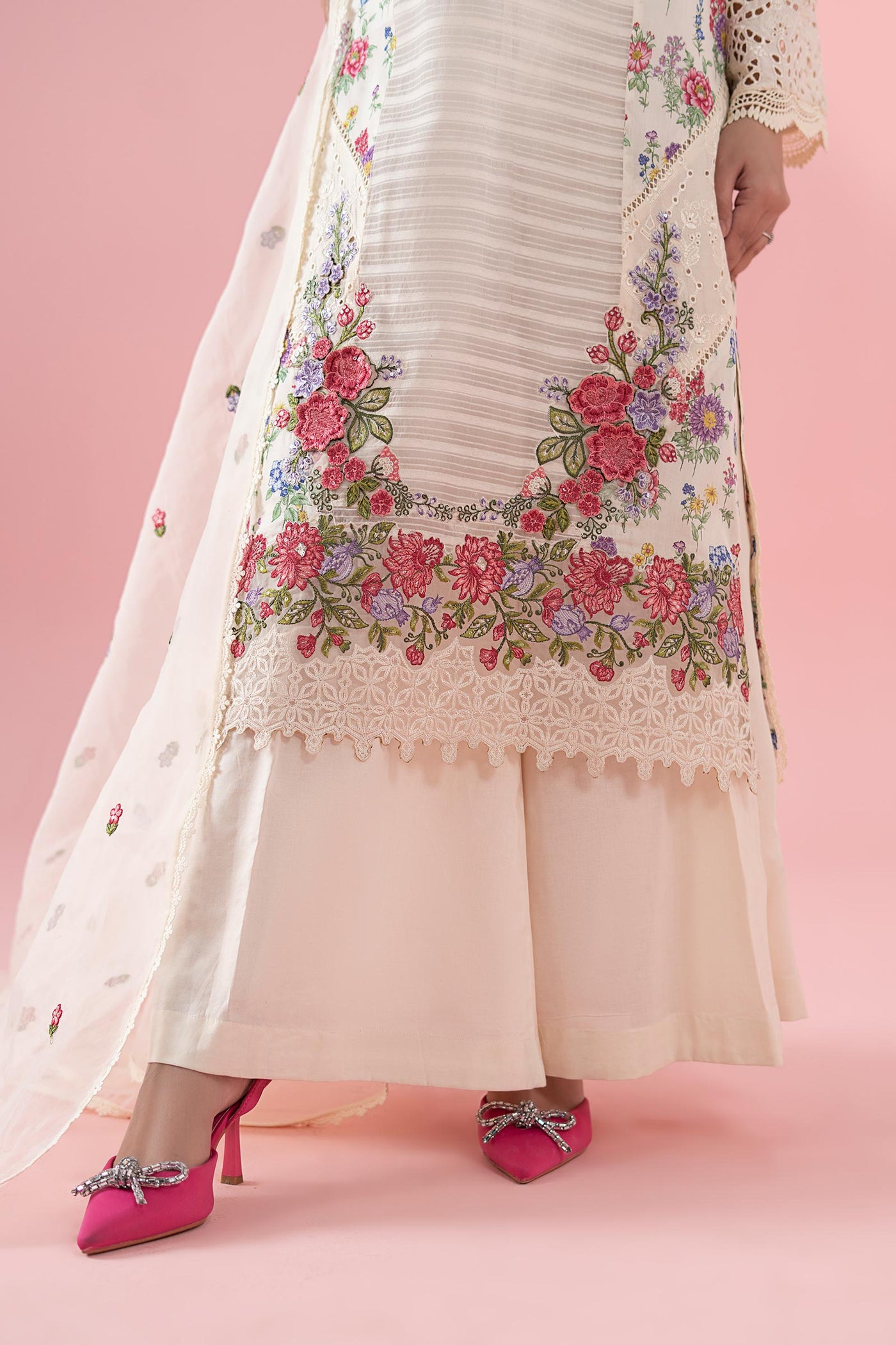 3 Piece Embroidered Lawn Suit |  DW-EA25-79