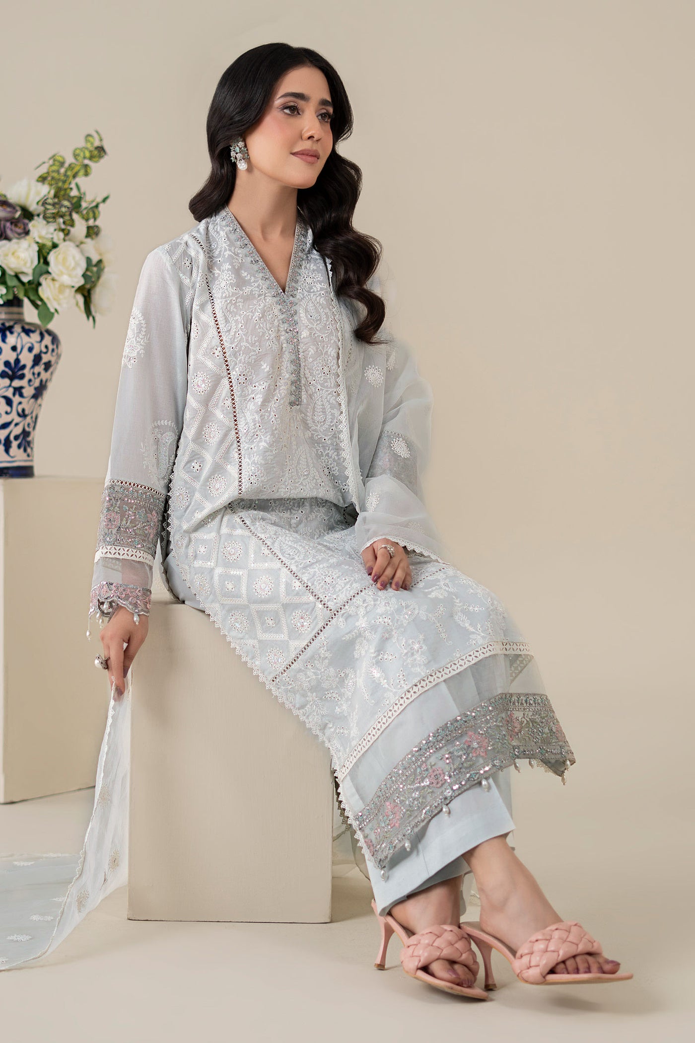 3 Piece Embroidered Lawn Suit |  DW-EA25-86