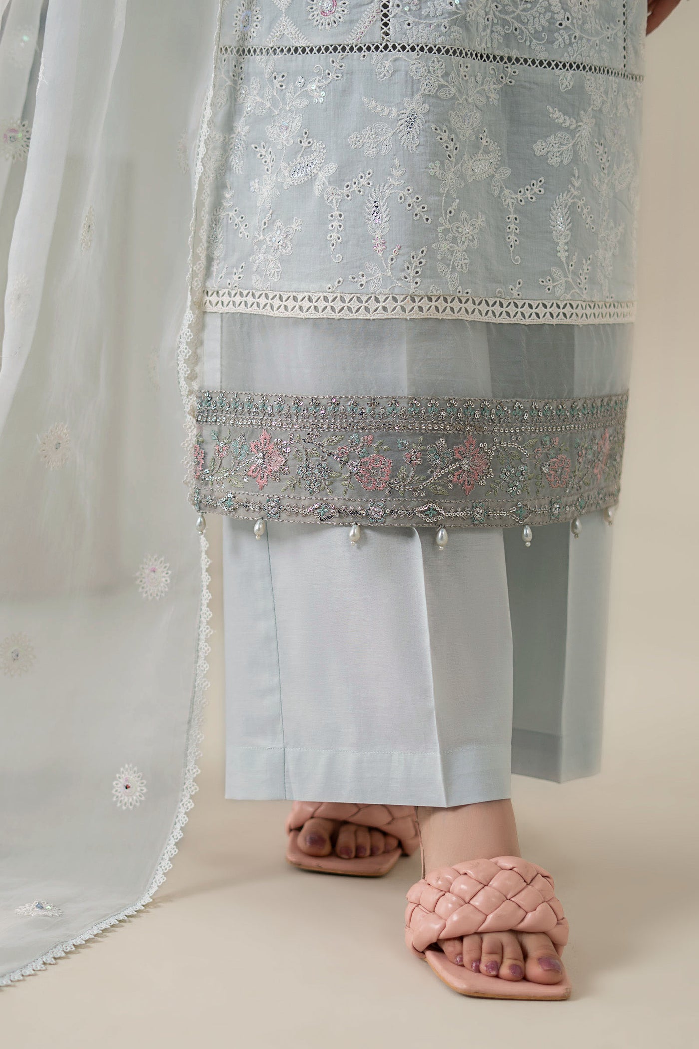 3 Piece Embroidered Lawn Suit |  DW-EA25-86