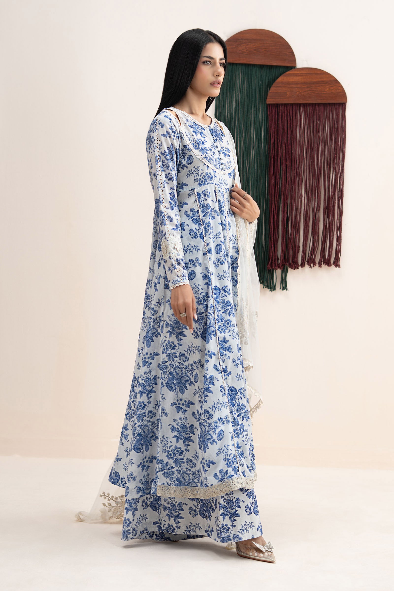 3 Piece Embroidered Lawn Suit